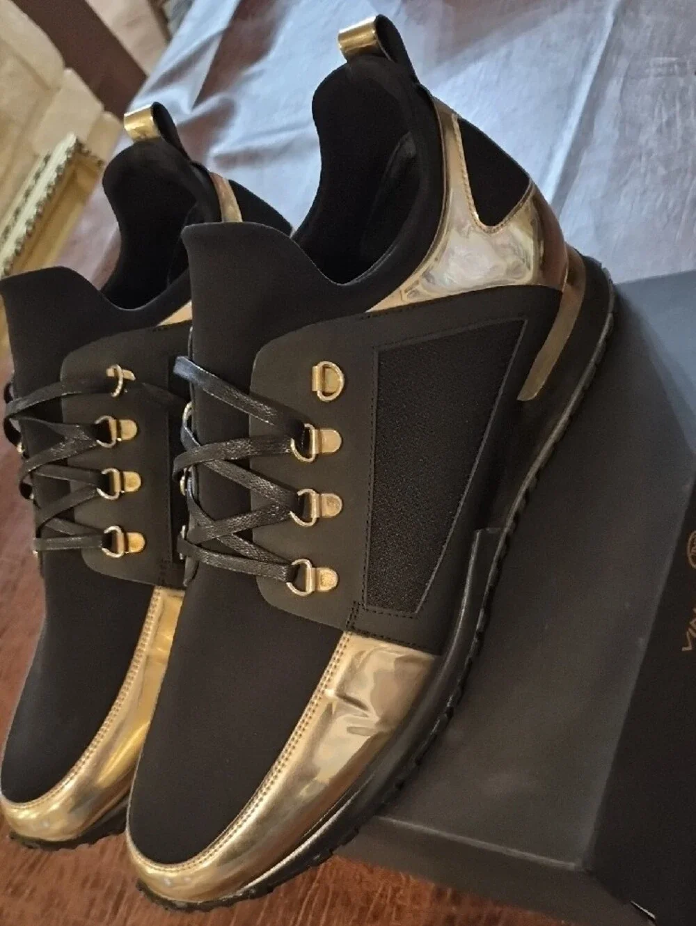 Vinci Leather Men's Black Sneakers with Metallic Gold Details